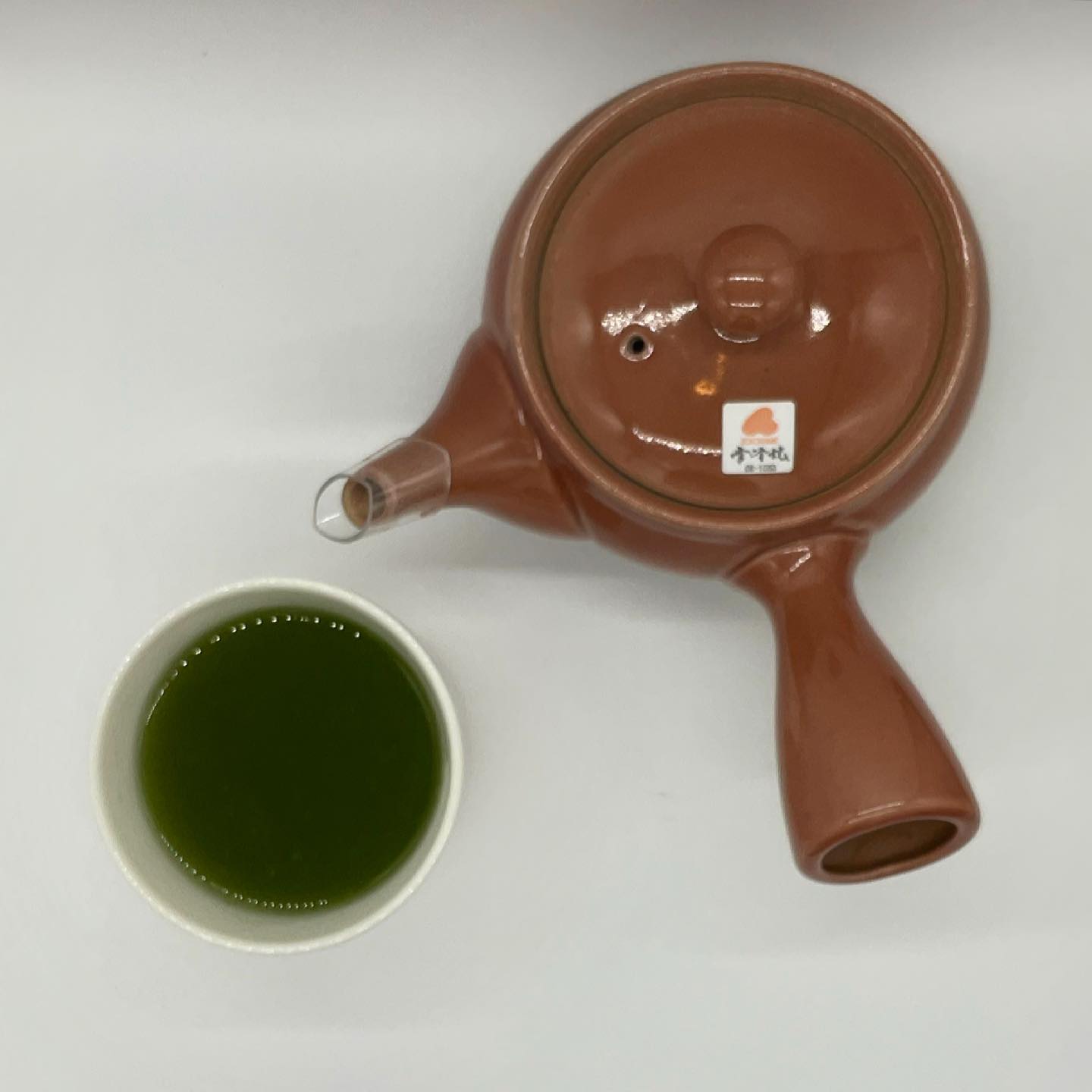 いよいよ当店でも一年で一番の盛り上がりを見せるお茶の旬『新茶』の時期を迎えます鹿児島茶が入荷しまして、今後は、福岡の八女茶やメインの静岡茶が入荷予定です🚛春芳茶園の新茶️詳しくはホームページへぜひ、今だけの旬の摘みたての味を味わってください