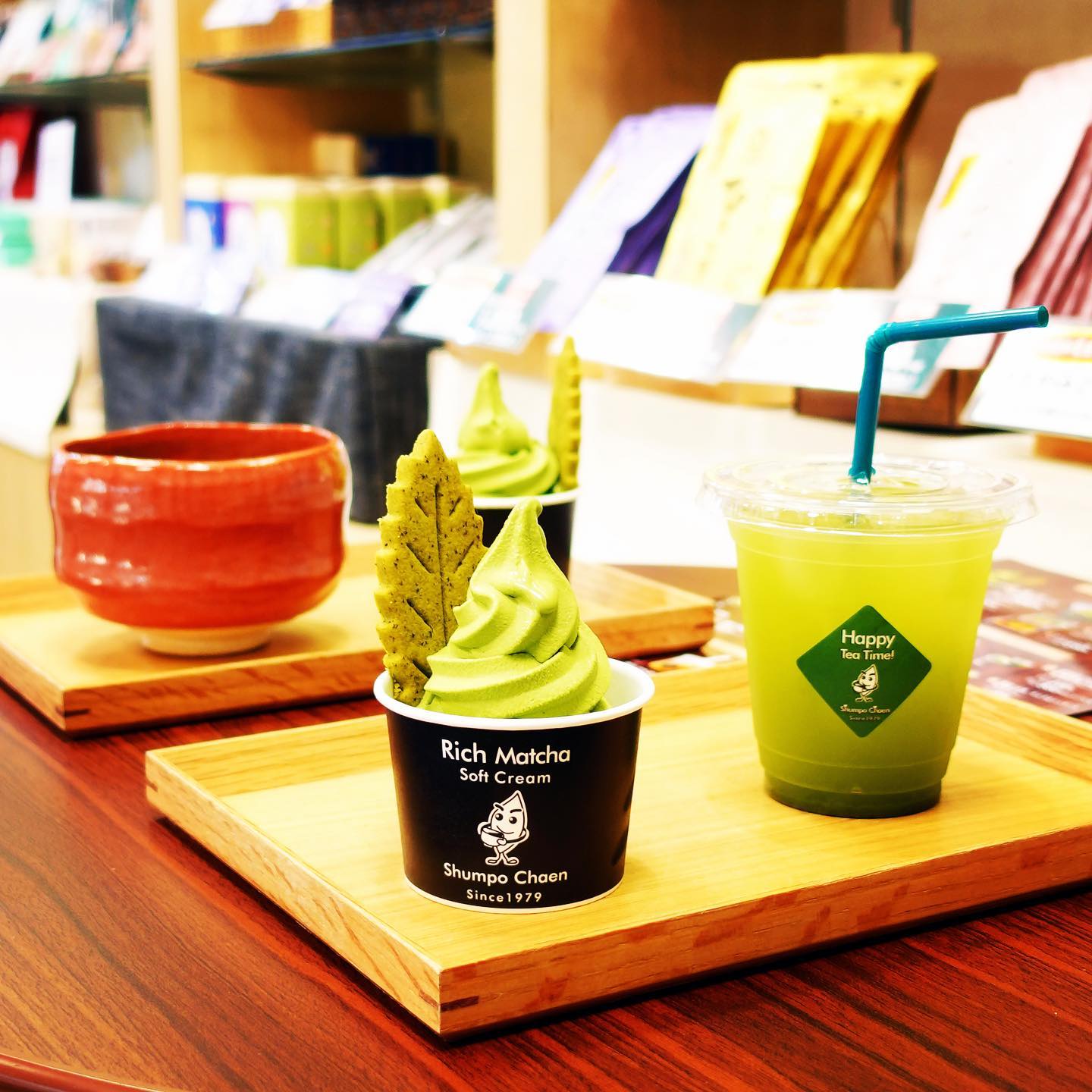 6月15日発売予定のHanako特別編集版 「私が知りたいお茶のこと、すべて」に当園が掲載されます！！横浜戸塚で、静岡、鹿児島、八女の厳選オリジナルの緑茶や京都・西尾の抹茶をカフェで体験できたり、購入できる日本茶専門店として紹介させていただきました！！日本茶初心者の方でも気軽に本格茶を味わえるように始めたカフェも喜ばれておりますまだまだ落ち着かない日々が続きますが、美味しい日本茶が皆様の心の潤いになることを願っております