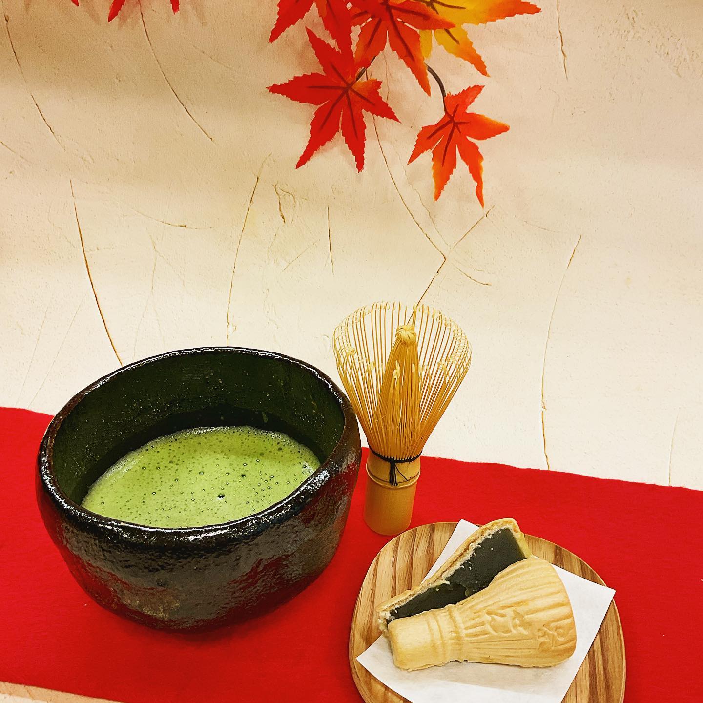 美味しい抹茶と美味しいお菓子秋は・・・、というか秋も食欲が止まりませんしゅんぽうカフェはお客様の心とお腹を満たしますお茶の香りに癒されながら、お買い物のひとときをしゅんぽうカフェでお過ごしください