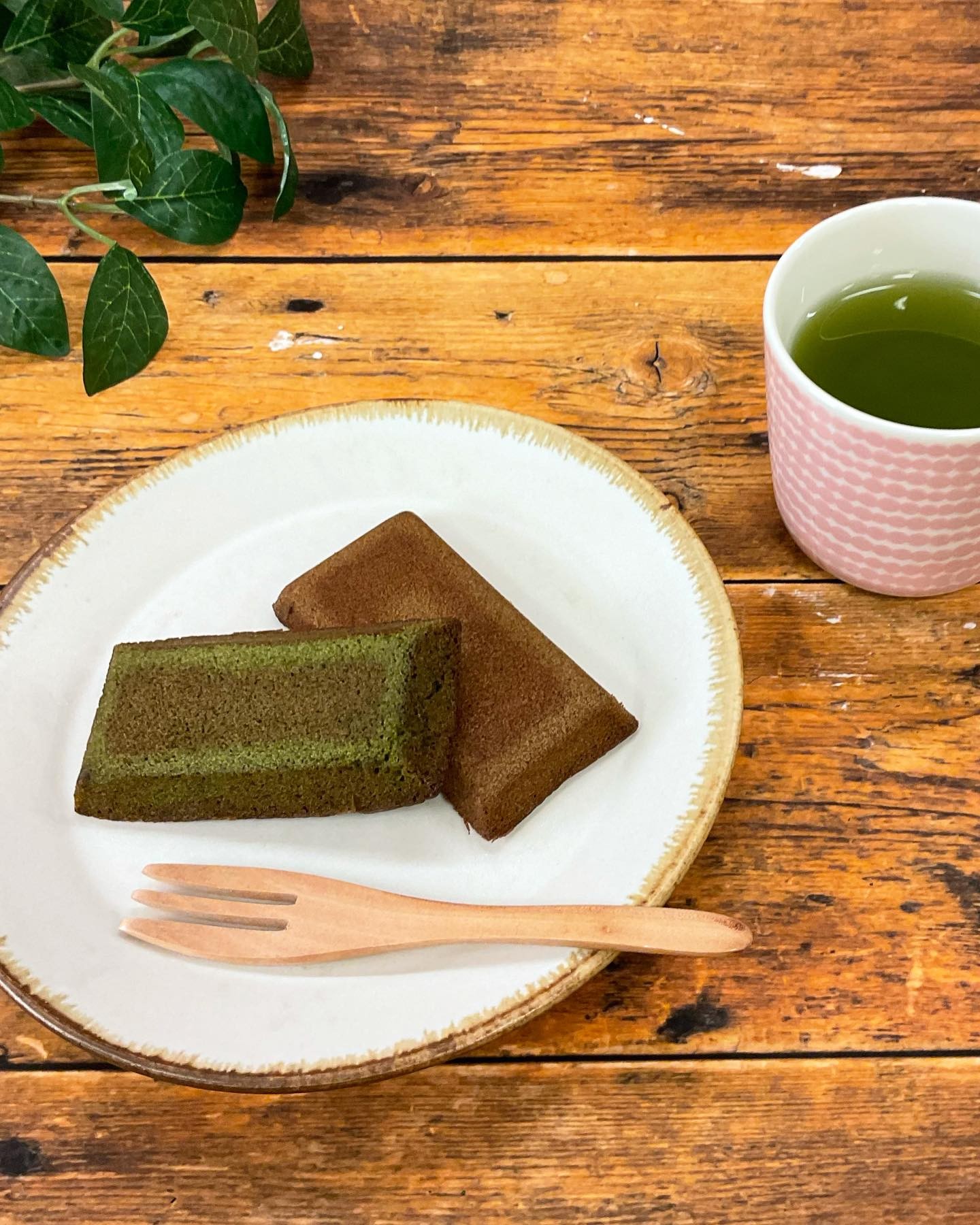 本日より、数量限定で発売しました『茶々フィナンシェ　抹茶&ほうじ茶』各3個入り・・・1200円（税込）昨年の創業祭でお菓子セットとして、チラッとお目見えしておりましたフィナンシェ️バターが香るしっとりとした焼き菓子です。装い新たに数量限定で発売しました️ぜひ、お茶の時間のお供にどうぞ
