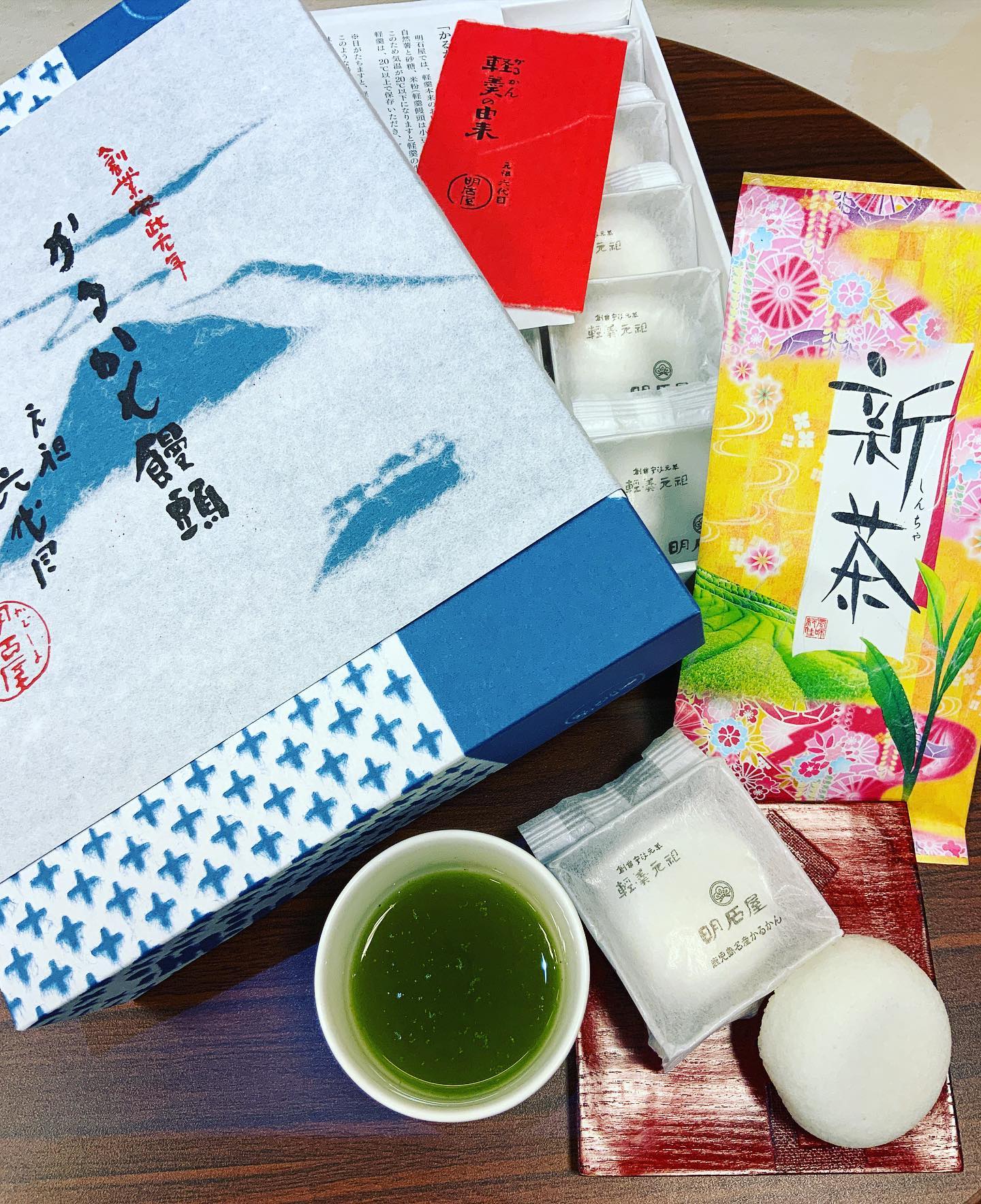 今年も鹿児島の茶生産家からかるかん饅頭が贈られてきました！誠にありがとうございます！！今年も特徴のある美味しい鹿児島新茶を製造できました！！心より感謝です！！