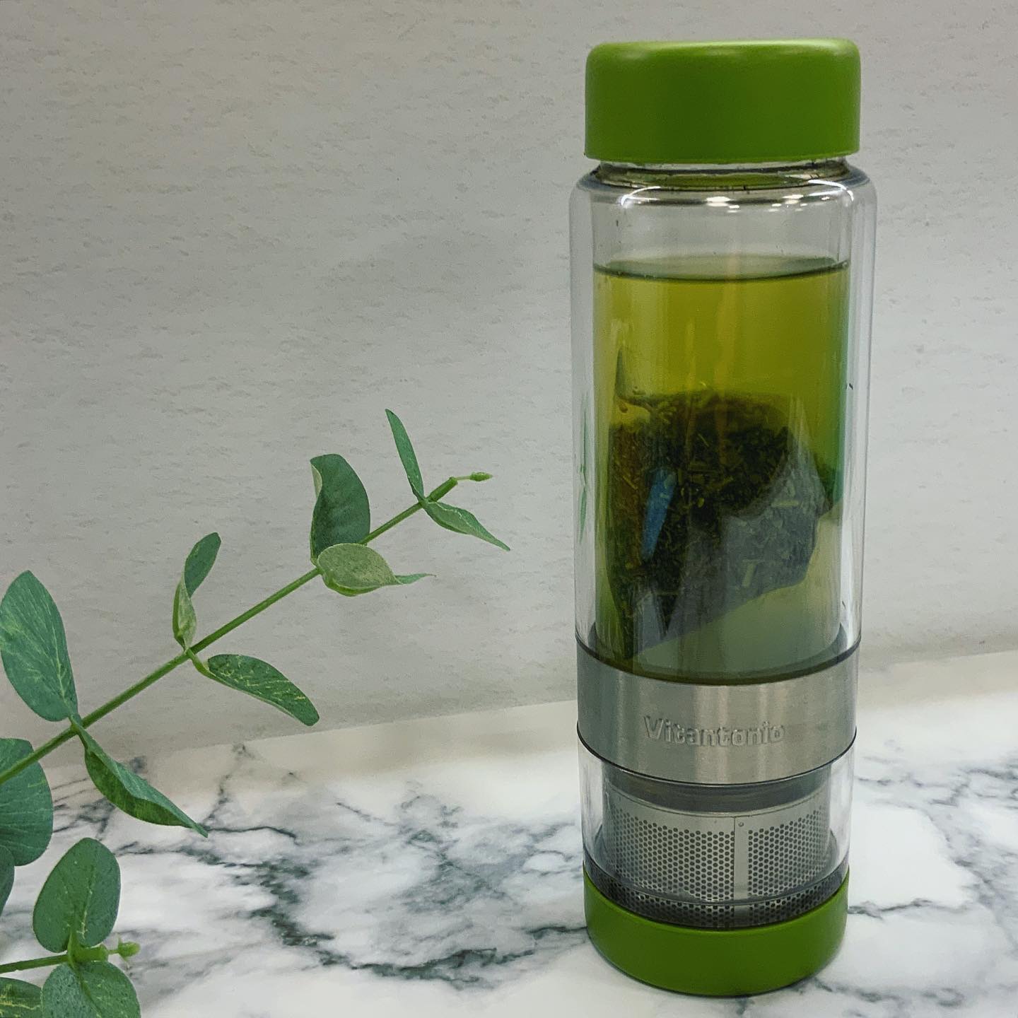 今の季節は当店の「はまかぜ」が大人気です️水出し茶でオススメの人気商品寒暖差が激しい今の季節は、お湯で出しても美味しいので、気分に合わせてお茶が楽しめますお気に入りのボトルに入れて持ち歩きや手軽に楽しめる、便利なティーバッグタイプが人気です‍♀️