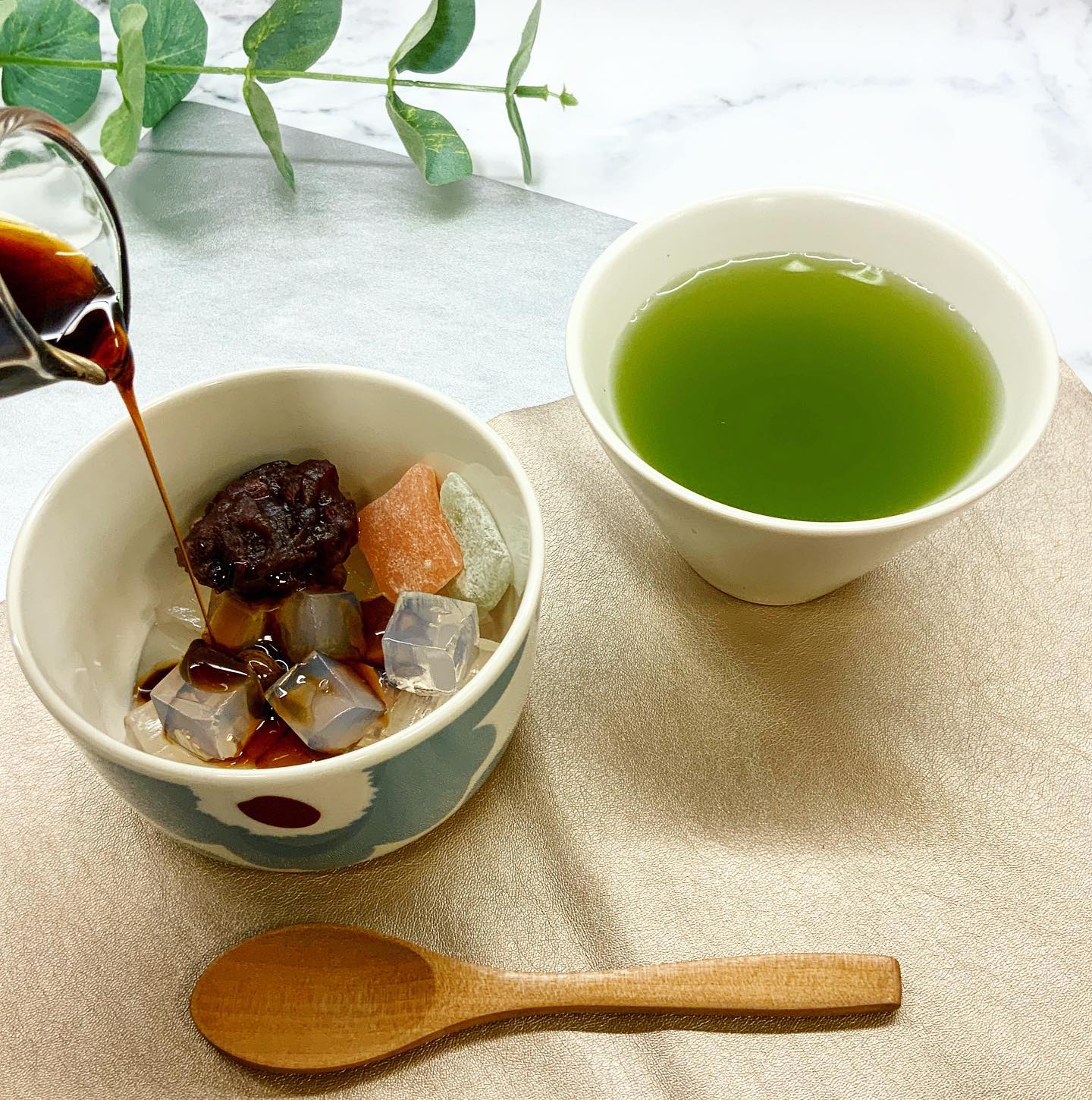 なんだか今日はじっとり…蒸し暑い気がします️見た目も涼やかに、食べてもひんやり美味しいスイーツ『あんみつ』オススメです夏限定で販売している、ミニあんみつセット︎ちょっとしたお茶うけや、小腹が空いた時のおやつにどうぞいよいよ明日️インスタライブは、7月15日20時〜ぜひよろしくお願いします🤗この夏オススメ️新商品ギフトセット紹介予定です❣️