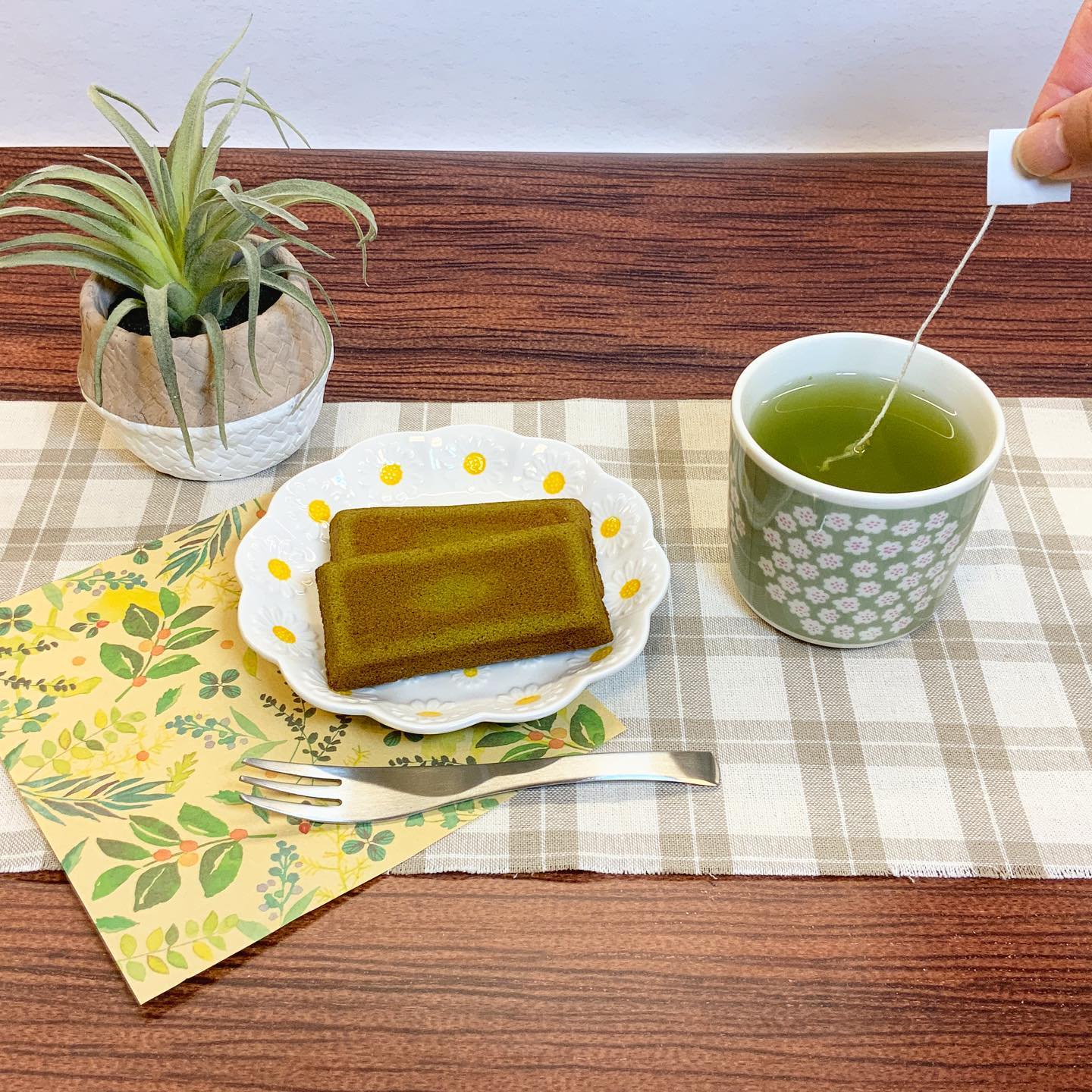 今日から9月です今月も春芳茶園は盛りだくさんです♫人気の紐付きティーバッグは、さらに使いやすくパッケージリニューアル予定ですお茶をもっと飲んでいただきたい️お茶をもっともっと簡単便利に、気軽に楽しんでいただけますようにさらに新しいお仲間も増えるかも・・・。ぜひ、お楽しみにさらに、今月もインスタライブ予定しておりますさらにさらに、しゅんぽうカフェは新メニュー登場です🥤来月には創業祭️ビッグイベントが控えている春芳茶園ですどうぞよろしくお願いいたします🤗
