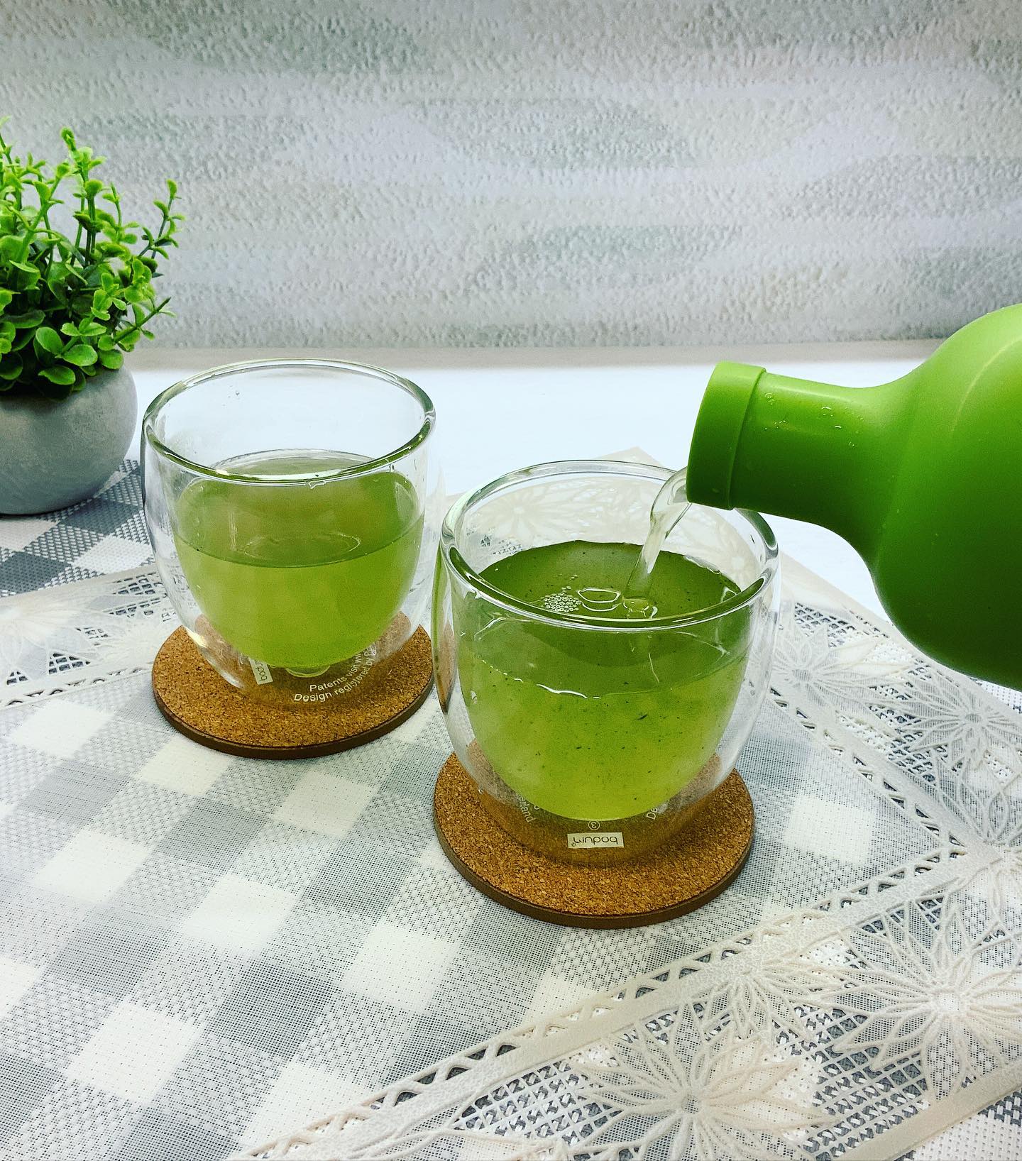 今日は暑い1日でした冷たいお茶が美味しい気温です。夏の準備をいろいろと進めております♪新カフェメニューや新商品準備中です。ぜひ、楽しみにしていただけると嬉しいです6月9日20時からはお久しぶりインスタライブもございますぜひぜひ、お時間ある方はライブ配信でご覧ください♪はまかぜメインにお伝え予定です。気になること質問などメッセージもお待ちしております。