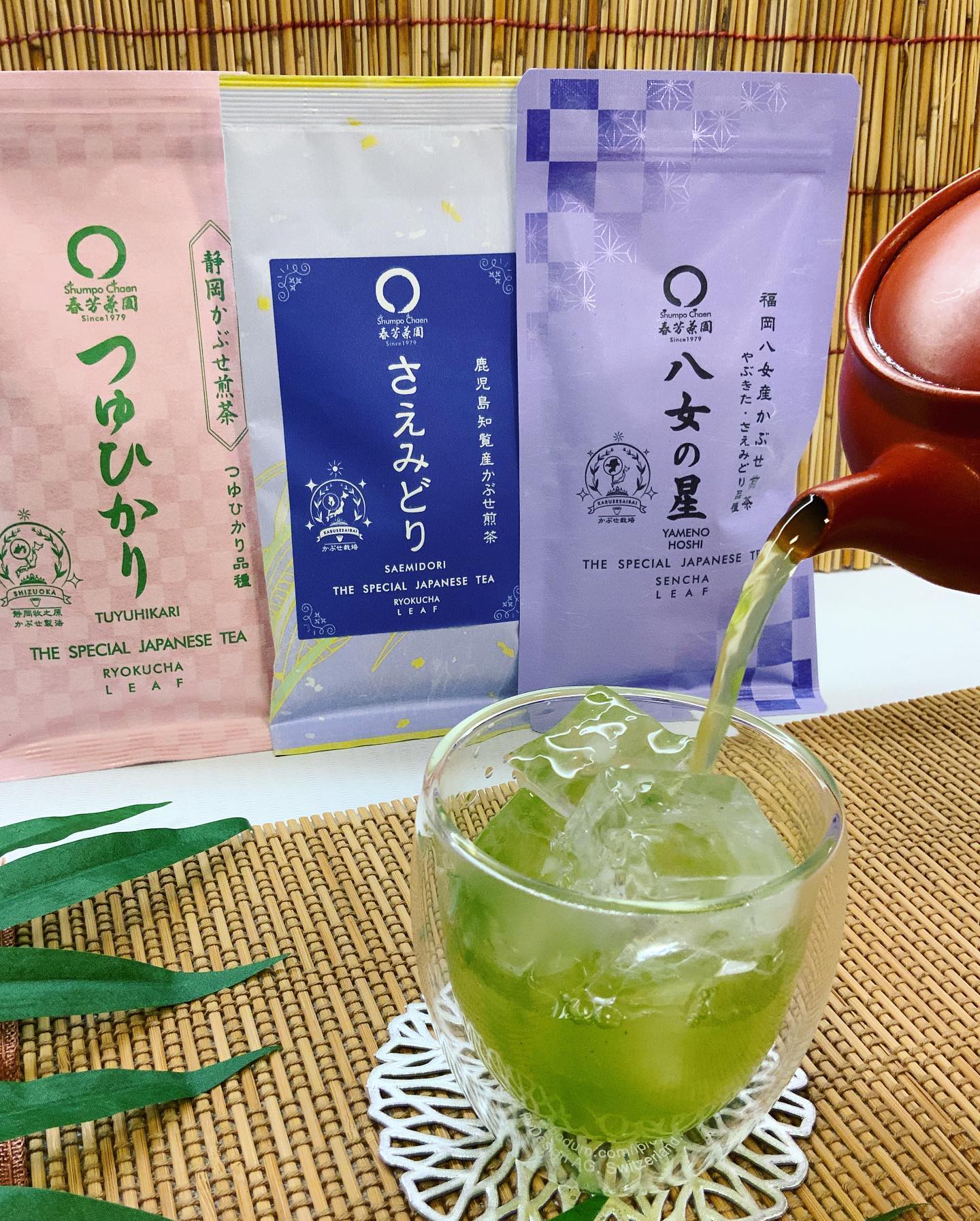 梅雨真っ只中ですが、もうすぐ7月です。夏がやってきます️夏の贈り物や帰省のお土産はもうお決まりでしょうか？当店の夏のカタログも完成いたしました店頭にて配布中ですおすすめの飲み比べセットや、夏のお菓子などいろいろな商品をご用意しています。冷たいお茶とお菓子で、暑い夏を少しでも涼しく過ごしたいですね横浜
